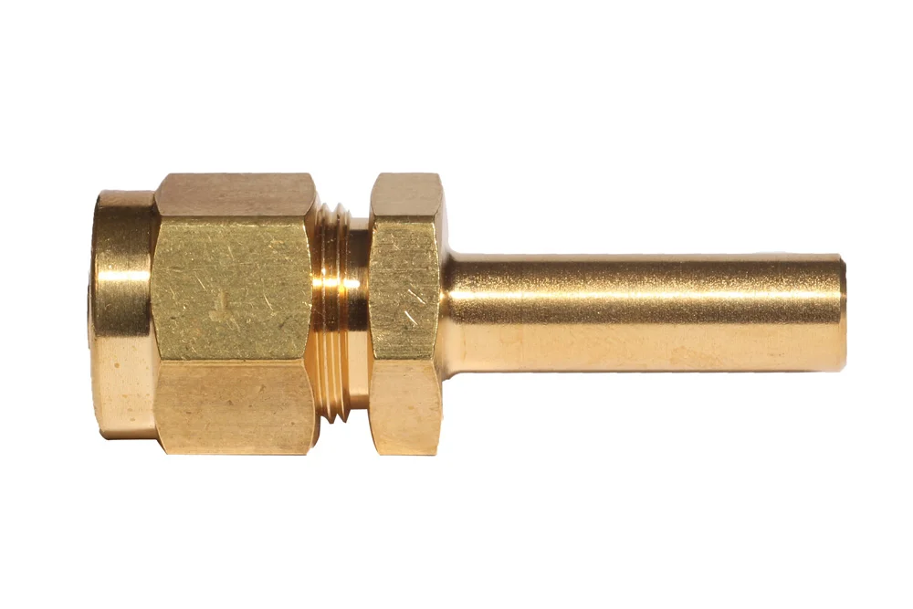 Twist-on end for LPG hose, brass